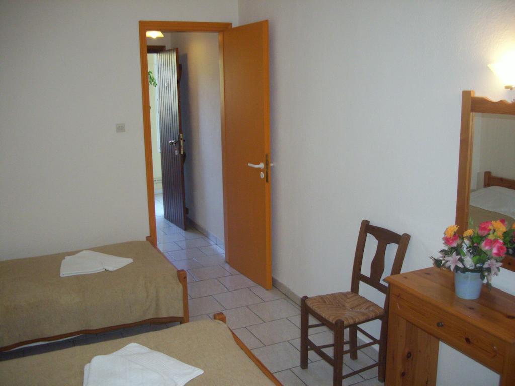 Hotel Elytis Potistika Zimmer foto
